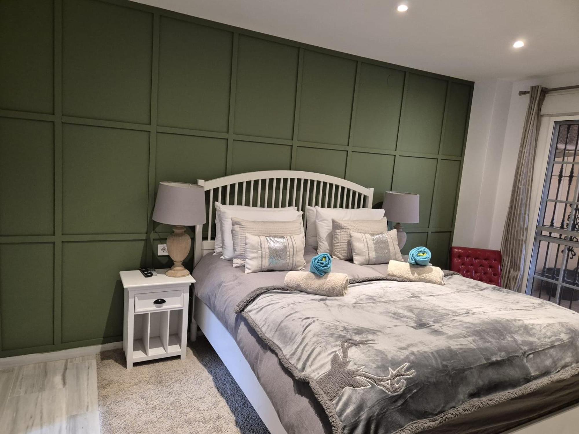 Luxurious Three Bedroom Duplex Apt Close To Beach Fuengirola Eksteriør billede
