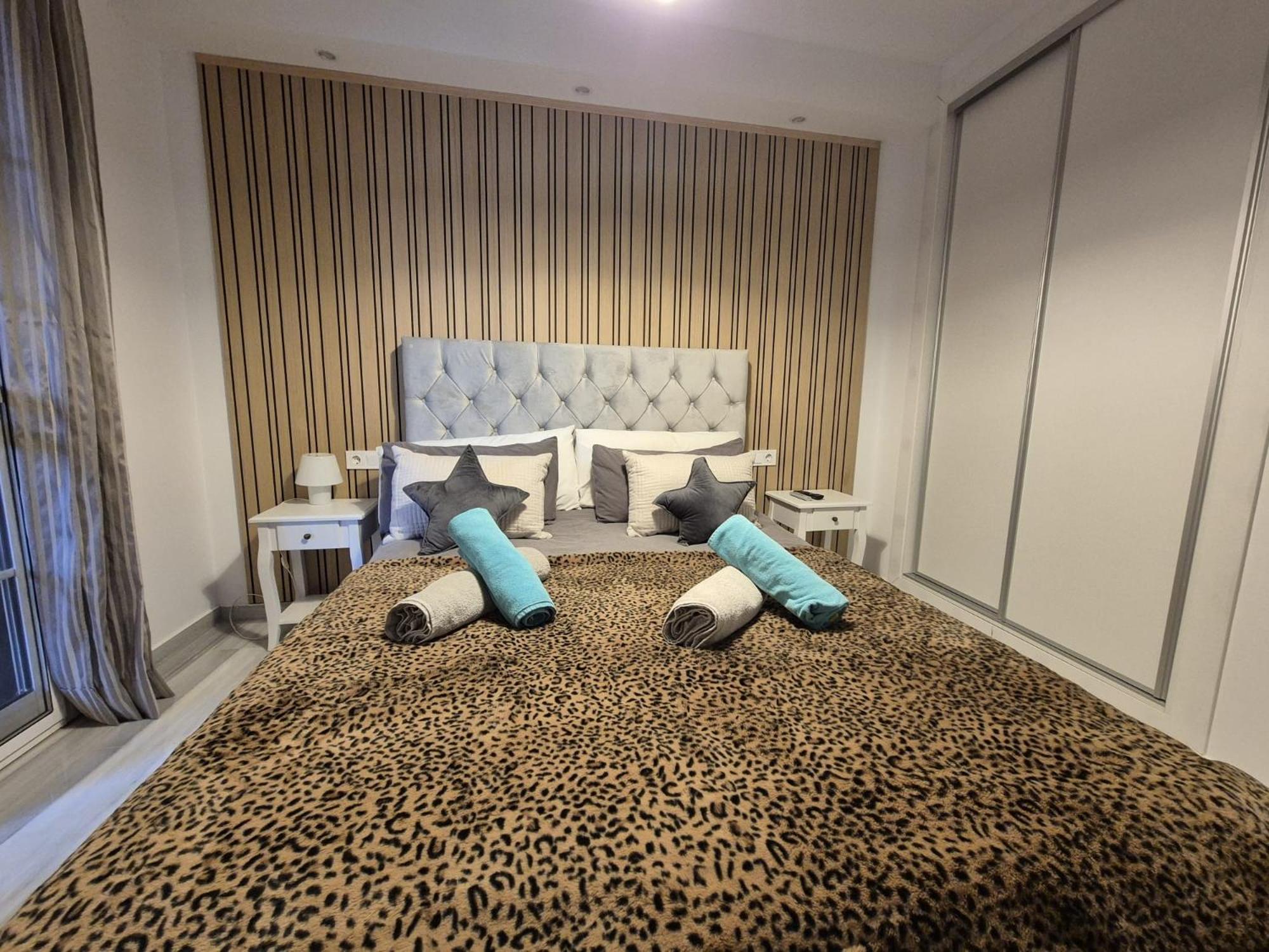 Luxurious Three Bedroom Duplex Apt Close To Beach Fuengirola Eksteriør billede